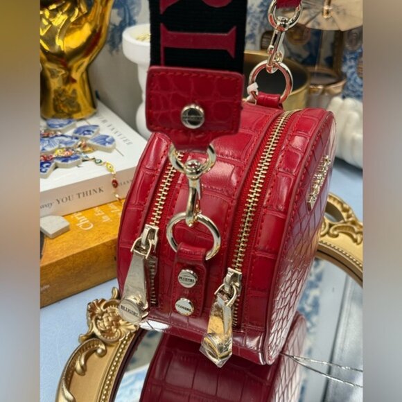 🆕 BLUGIRL 🧿 NWT Linea Rosso Red Croc Round Mini Purse, Logo Strap - Picture 5 of 15